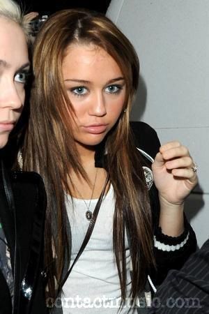 miley_cyrus_5209615.jpg